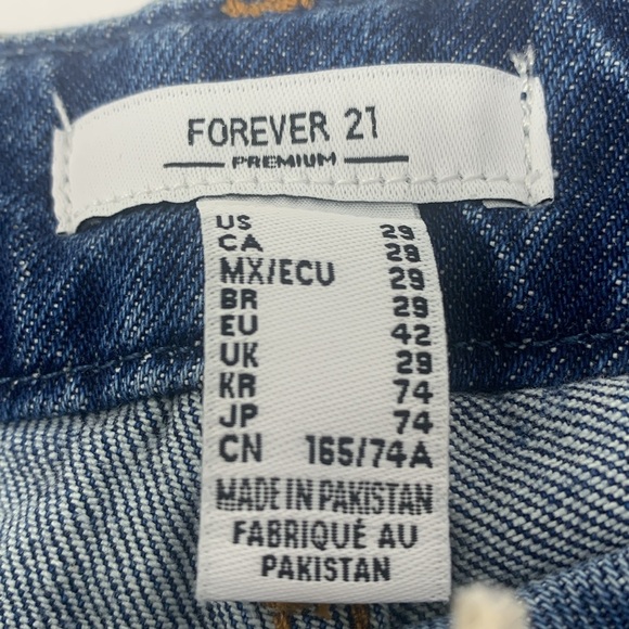 New Forever 21 dark blue denim jeans Curved Straight mid rise curvy fit - Picture 6 of 7